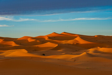 4 Days Tour from Casablanca: Sahara Camp, Todra Gorge and Ait Benhaddou